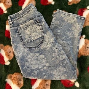 Chico's Light Blue Floral So Slimming Crop Jeans